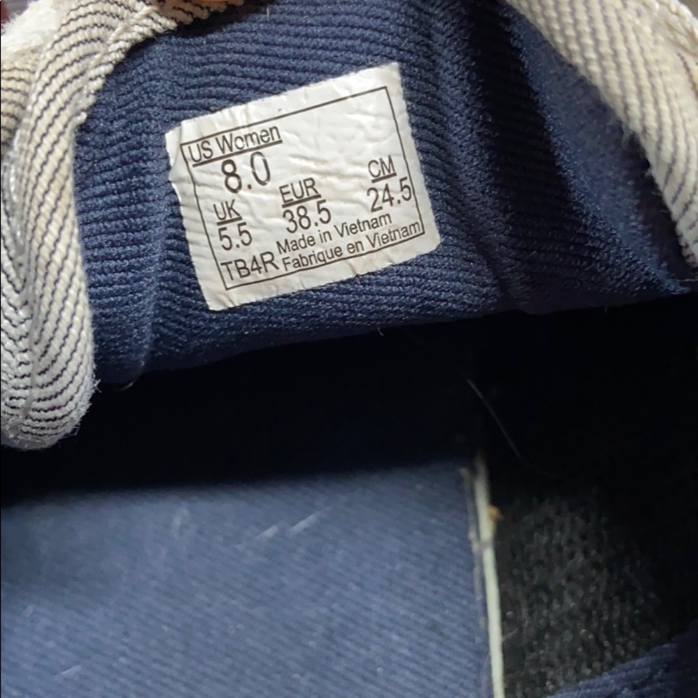 Vans - Picture 4 of 4